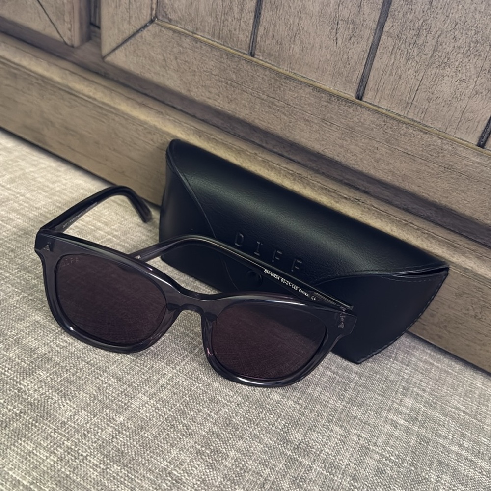 Diff Eyewear Dark Grey Ryder Translucent Sunglass… - image 5